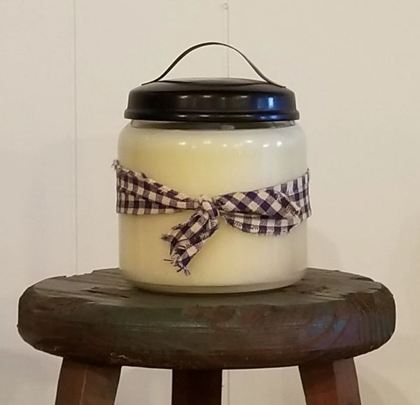 Soy Wax Candle - Cranberry Amaretto